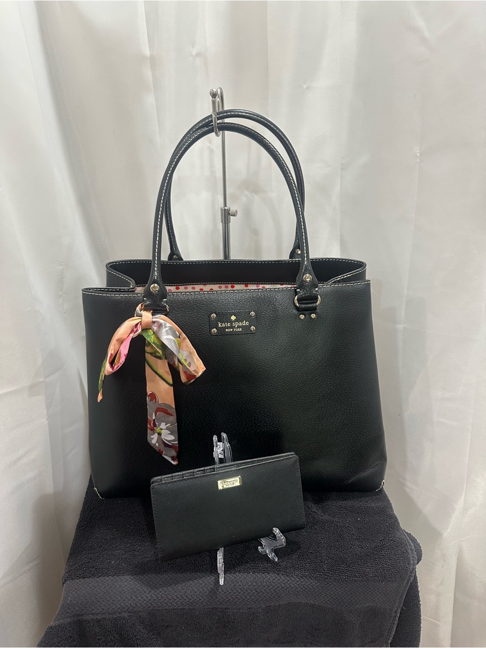 kate spade Black Leather Tote with Floral Scarf and Matching Wallet - Picture 6 of 17